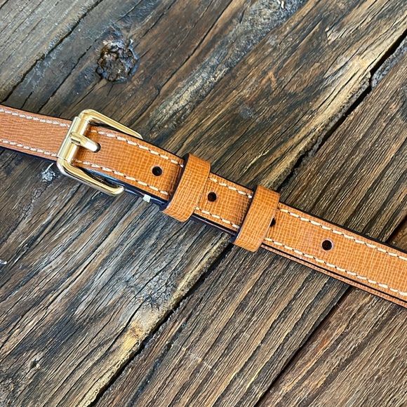 Dooney & Bourke New mini barlow camel - Picture 6 of 15